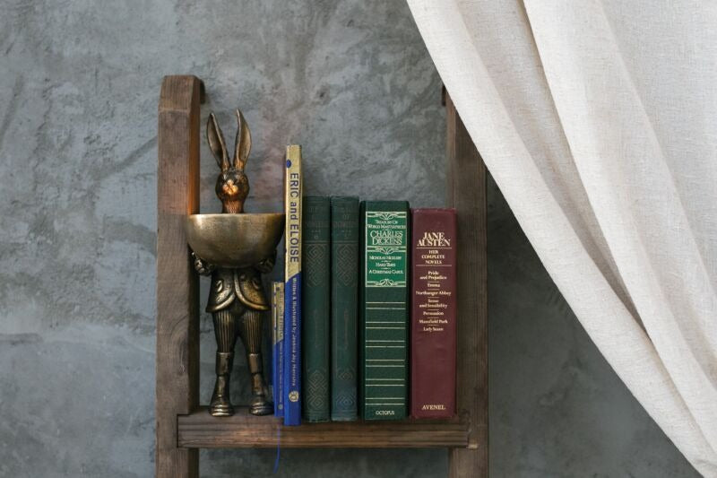 Eric the Hare Dish Stand – Eric + Eloise